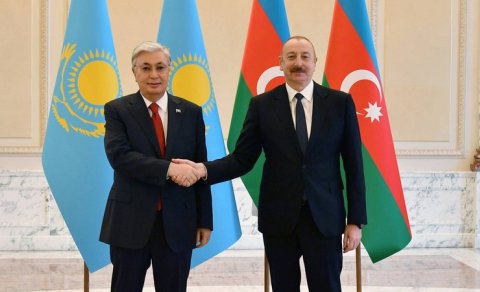 Tokayev Azərbaycan Prezidentinə zəng etdi
