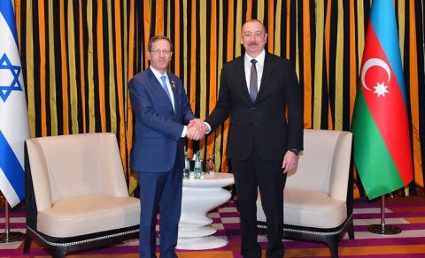 İsxak Hersoq Azərbaycan Prezidentinə zəng etdi