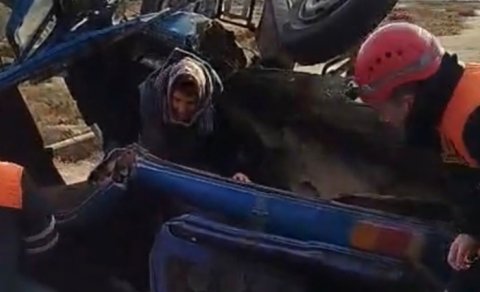 Bakıda avtobus qəzaya uğradı: 2 nəfər ölüb, 9 nəfər yaralanıb - YENİLƏNİB