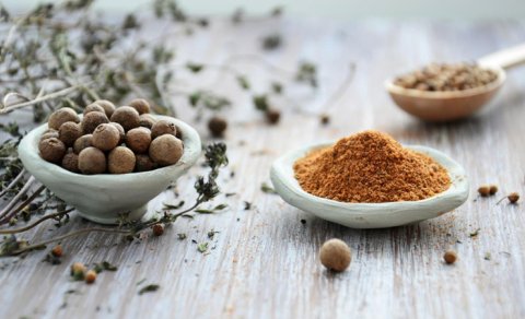 Həzmi yaxşılaşdırmaq üçün nə yemək lazımdır? - 5 ot və ədviyyat