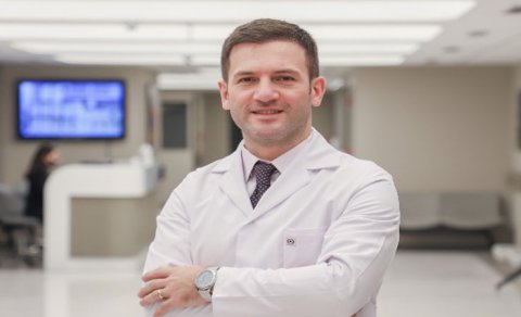 Plastik cərrah Vüqar Ələkbərovun icra etdiyi əməliyyatdan verilən şikayət üzrə araşdırma aparılır