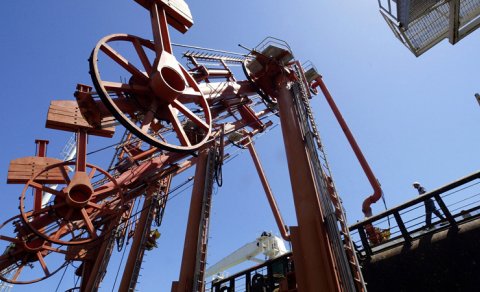 Venesuela Trampın blokadası fonunda neft quyularını bağlayır