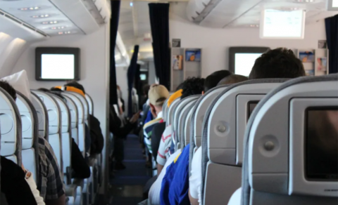 Ankara-Bakı reysində dava - Təyyarədən düşən kimi saxlanıldı