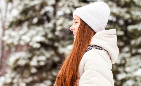 Şaxtalı havada papaqsız gəzməyin riskləri barədə xəbərdarlıq etdi