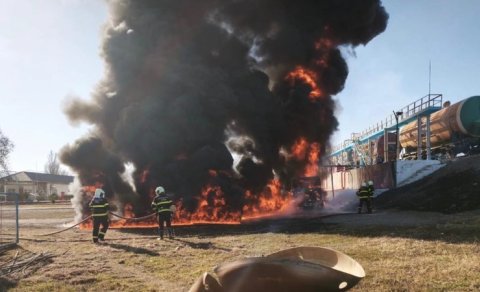 Qazaxda yanacaq daşıyan avtomobildə yanğın: Ölən var - FOTO/VİDEO