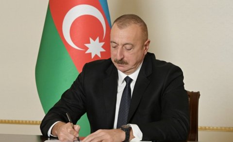 Prezident bu şəxsləri təltif etdi - SƏRƏNCAM