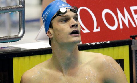 Olimpiya çempionu məşqçinin 13 yaşlı qızına təcavüzdə ittiham olunur