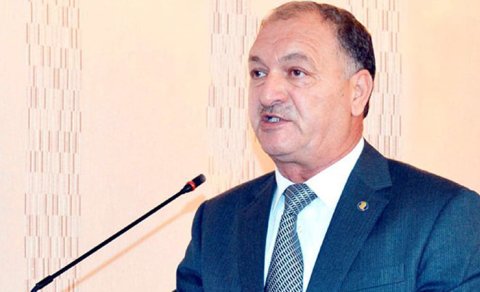 Qoca Səmədovun oğlu Yevlaxda adam güllələdi