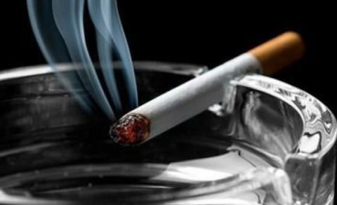 Siqaret çəkən məktəblilər artır