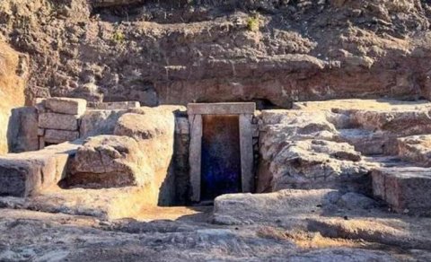 Roma divarlarının arxasında 2400 illik Herakl məbədi və elit qəbiristanlıqlar tapıldı