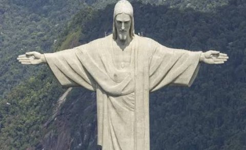 Ermənilər İsa Məsih heykəlini niyə ucaldır?