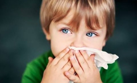Uşaqlarda mütəmadi burun axmasına səbəb nədir?