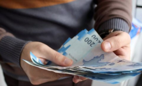 468 min manat borcu olan şirkət kimindir?