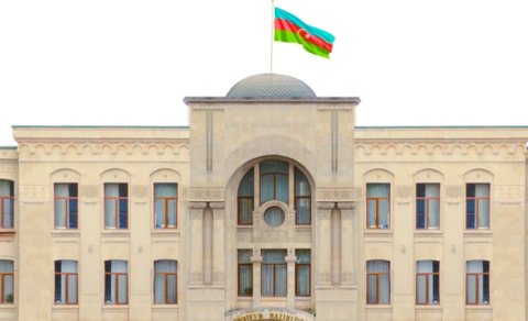 
Səhiyyənin Təminat Mərkəzinin direktoru işdən çıxarıldı