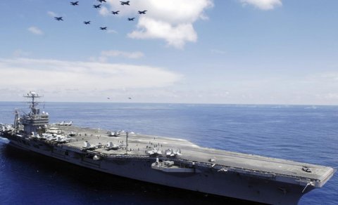 Dənizdə şəhər: "Abraham Lincoln" hər gün 5 min insanın həyatını necə təmin edir?