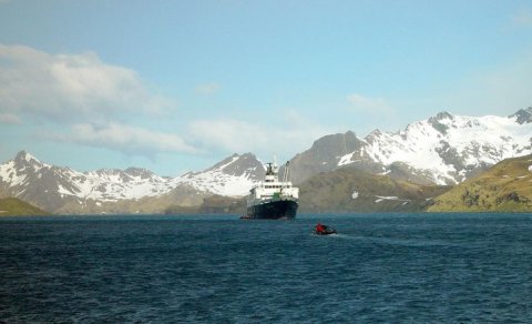 Turist 400-dən çox adanı ziyarət edib və dünyada ən yaxşı hesab etdiyi birini seçib