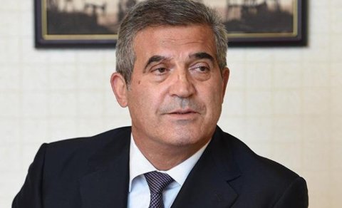 Prezident icra başçısını vəzifəsindən azad etdi