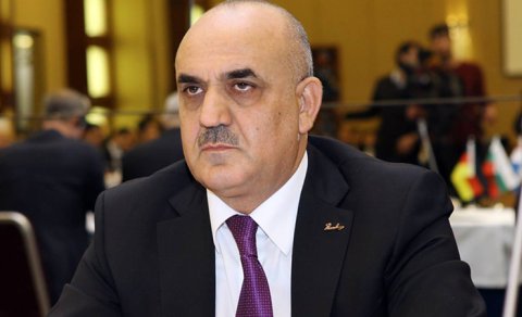 Səlim Müslümov satışa çıxarılan mülklərindən danışdı