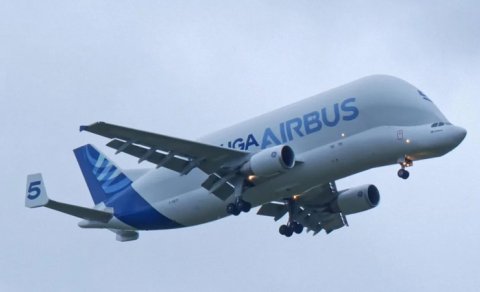 Dünyanın ən məşhur təyyarələrindən biri son uçuşunu etdi - VİDEO