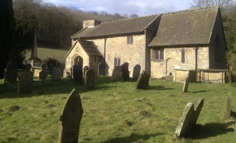 Böyük Britaniyada "sehirli" kənd: Nadir tarixi kilsə...