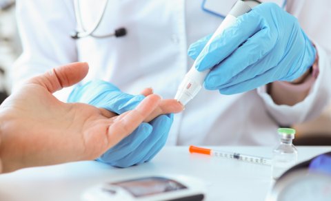 Alimlər demensiya riskini artıran 10 xəstəlik qrupunu açıqladı