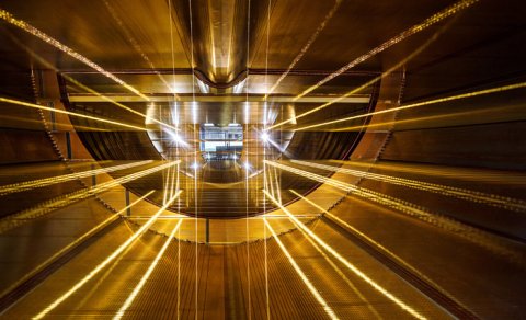 Fiziklər yeni fundamental hissəciklər sinfini kəşf etdi