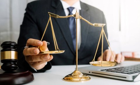 Ali məktəblərdə hüquq fakültələri üzrə qəbul yerləri artırılacaq?