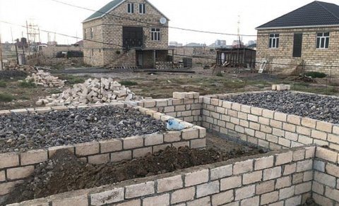 Ev tikintisində yeni şərt: "Tanış usta" dövrü bitir?