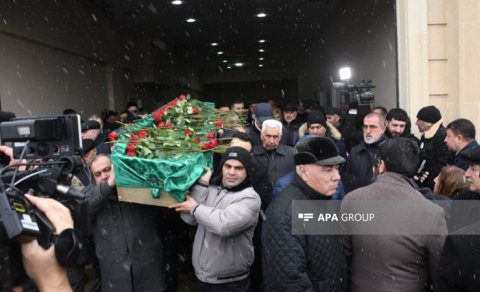 Fəzail Ağamalı dəfn edildi