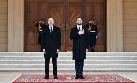 İlham Əliyevin sosial media səhifələrində ABŞ Vitse-prezidenti ilə görüşünə dair video paylaşıldı