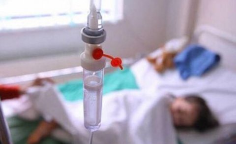 Bir ailənin 4 üzvü qidadan zəhərləndi - 11 yaşlı oğlan öldü