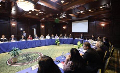 Qriqoryan Azərbaycan vətəndaş cəmiyyəti nümayəndələri ilə görüşüb