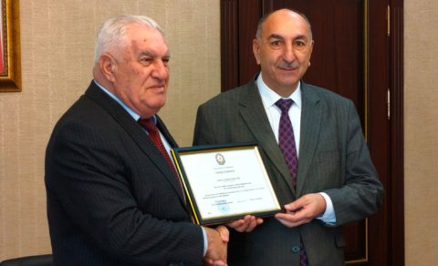 İcra başçısı yeni təyin etdiyi köməkçisini işdən çıxardı