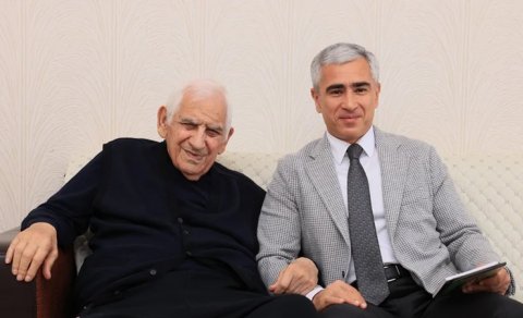 Anar Ələkbərov Nəriman Həsənzadəni evində ziyarət etdi - FOTO