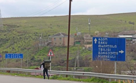 Alman gənc ailəsi ilə mübahisə edib "səyahət"ə çıxdı - Qazaxda həbs olundu