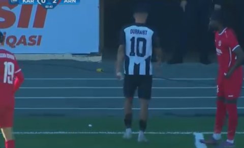 &ldquo;Oynaya bilmirəm&rdquo; deyib özbaşına meydandan çıxdı