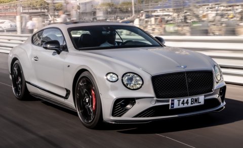 Bakıda müsadirə olunmuş "Bentley" hərraca çıxarılır