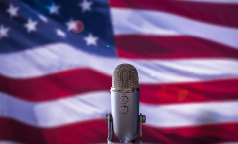 Amerikalıların yarıdan çoxu Trampın ölkəni pis idarə etdiyinə inanır