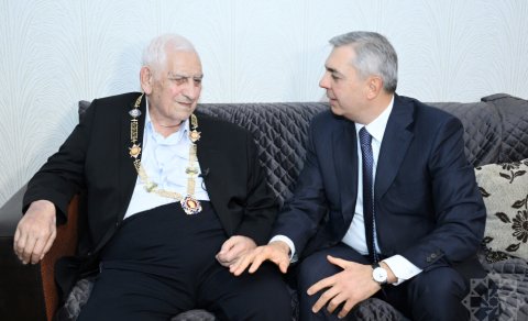 Nəriman Həsənzadəyə &ldquo;Heydər Əliyev&rdquo; ordeni təqdim olundu - FOTOLAR