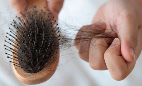 Həkim: "Mövsümi saç tökülməsi 2-3 aydan çox çəkmir"