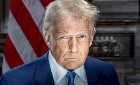 Tramp İrana zərbələri iqamətgahından izləyib