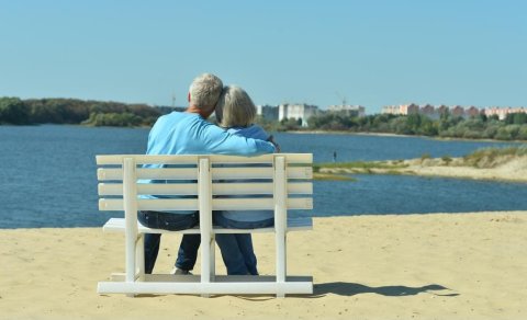 65 yaşdan sonra qadın bədənində baş verən 8 dəyişiklik