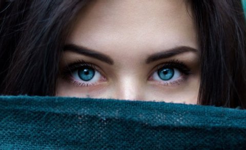 Mavi gözlü insanlarda bu 11 xarakter xüsusiyyəti var