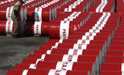 Neftin qiyməti 82 dolları ÖTÜB