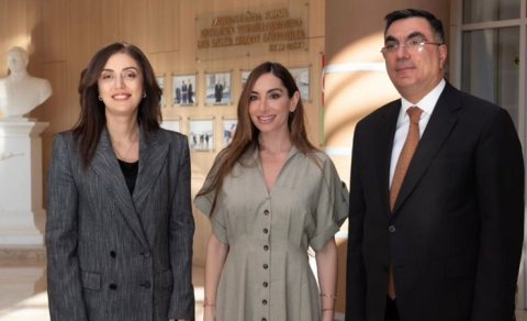 Arzu Əliyeva Bakı Ali Neft Məktəbində - FOTO