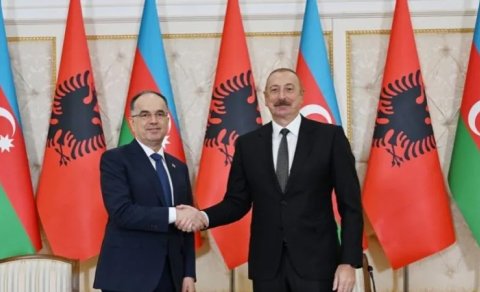 İlham Əliyev Albaniya Prezidentinə qətiyyətli mövqeyinə görə minnətdarlıq etdi
