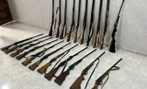 Polis xeyli silah-sursat topladı