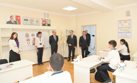 Nazir Xankəndi və Xocalı məktəblərində olub - FOTOLAR