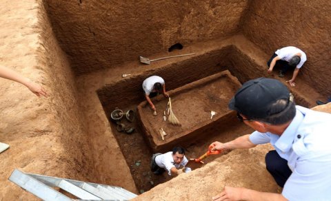 İspaniyada 5000 illik məzar tapıldı - Xəzinələrlə doludur