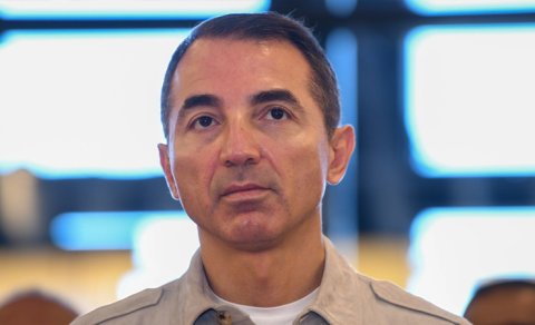 İş adamı Adnan Əhmədzadənin həbs müddəti uzadıldı